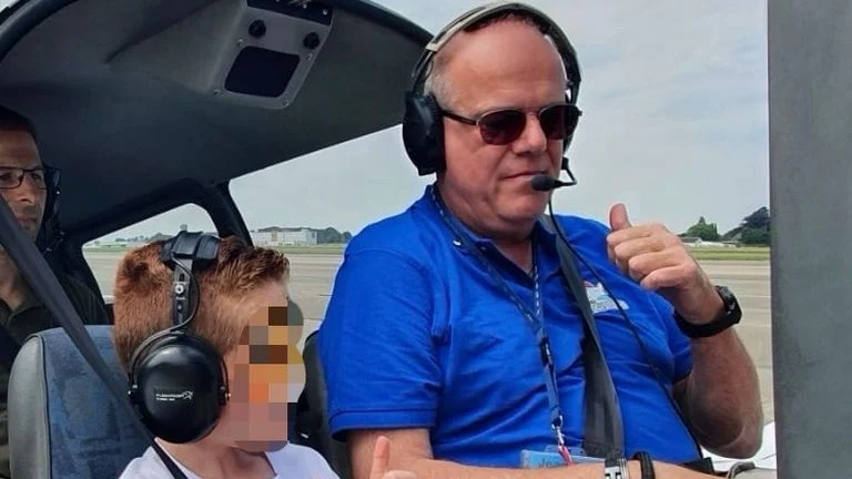 Jean-Paul Sablerolle met een deelnemer aan de Hoogvliegersdag (vanwege privacy is gezicht onherkenbaar gemaakt)