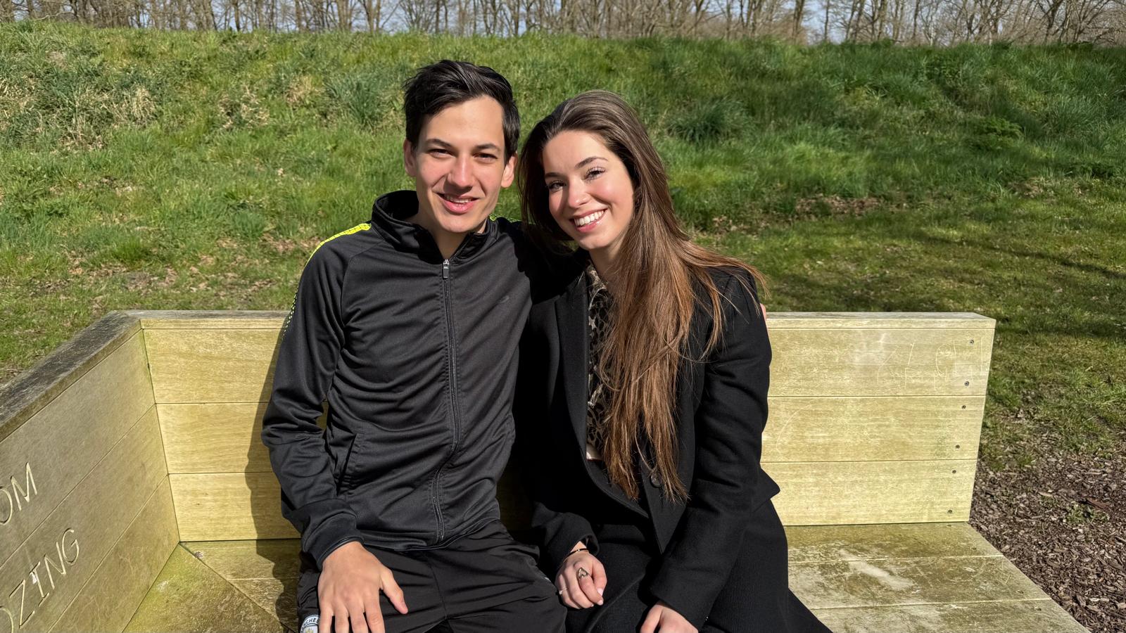 Pim Asselbergs samen met zijn vriendin Merel van der Wal.