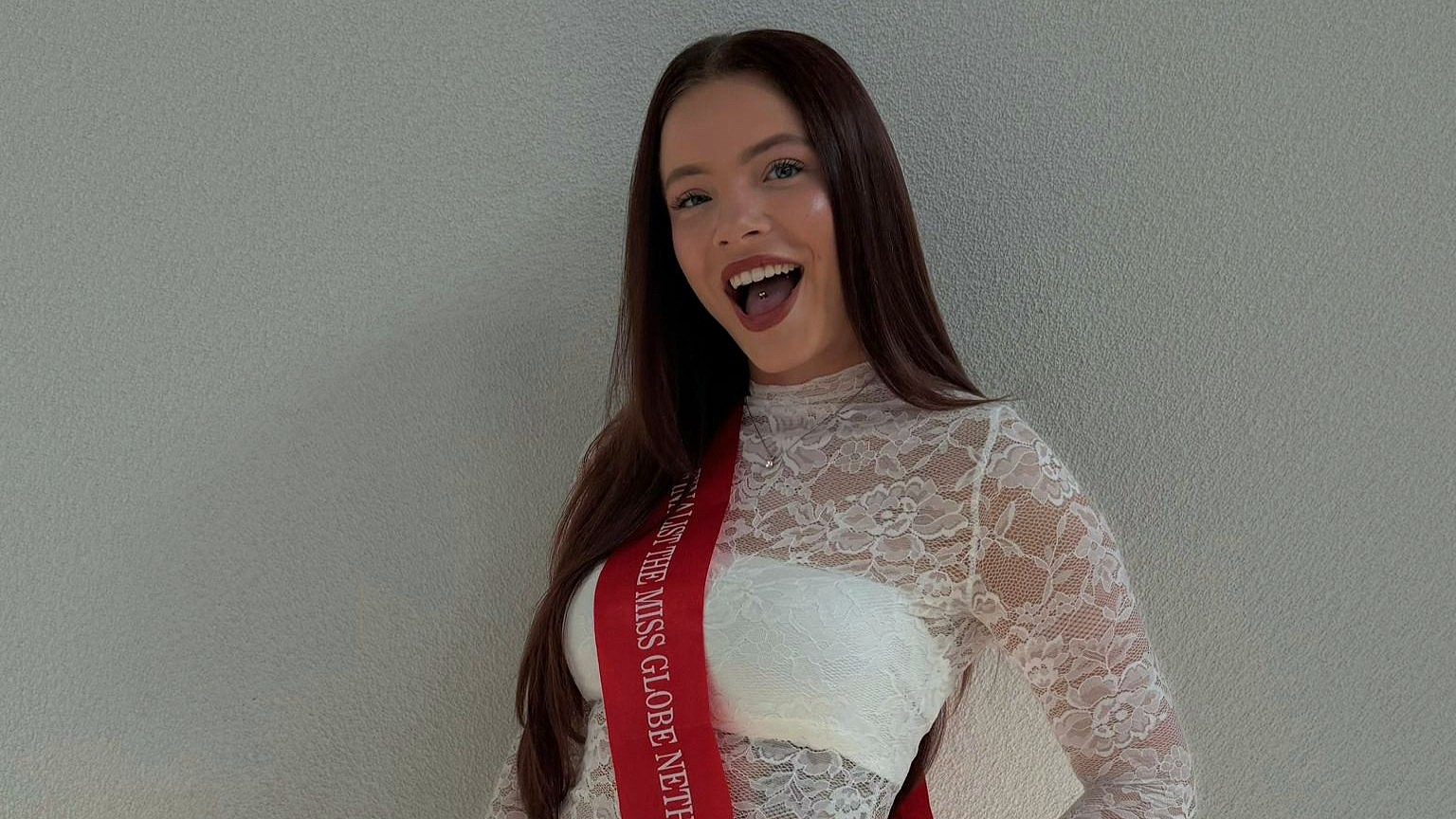 Alyssa den Hollander is nu finaliste bij Miss Globe.