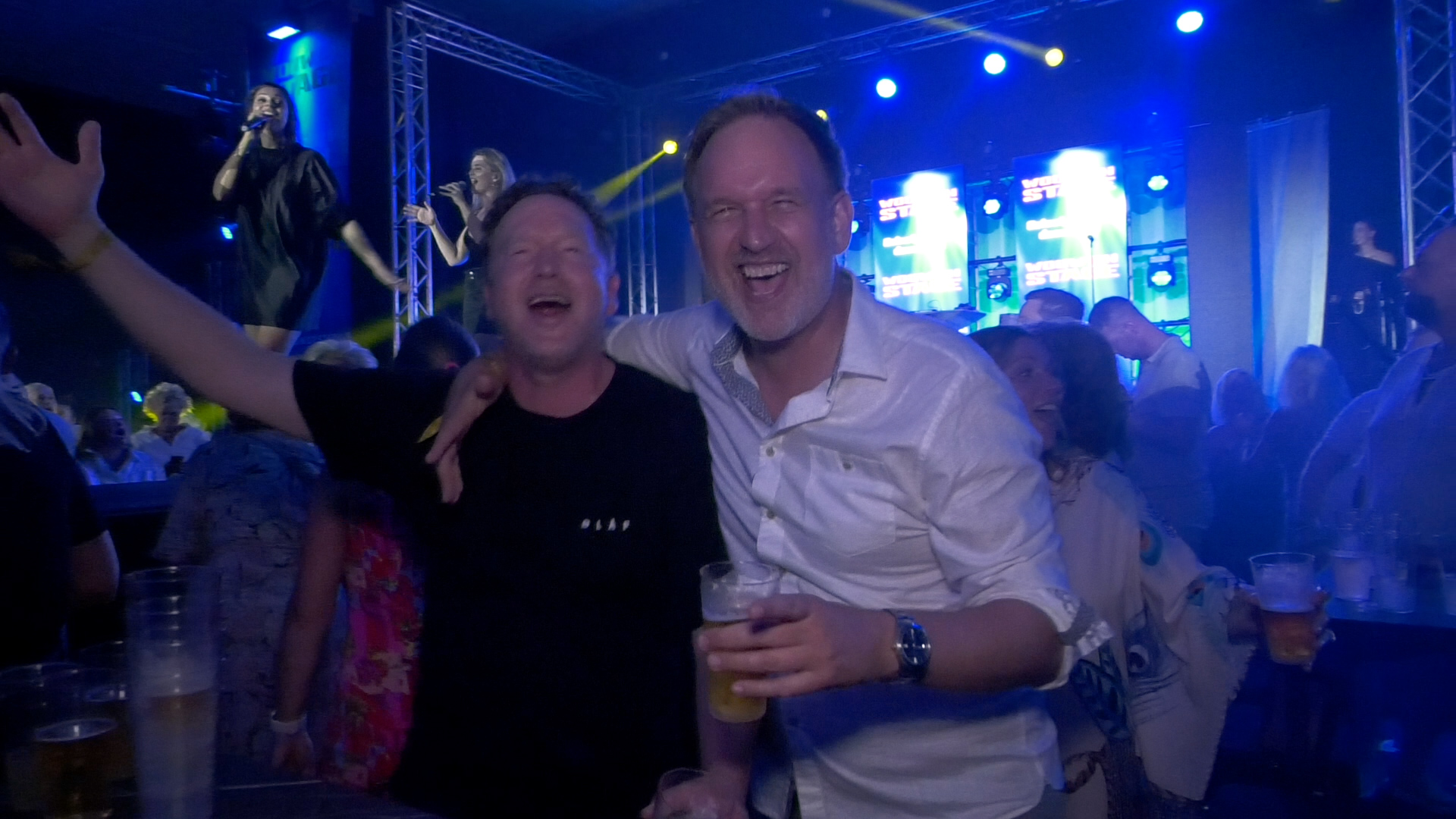 Bezoekers hebben het naar hun zin gehad tijdens de eerste editie van Wouw on Stage.