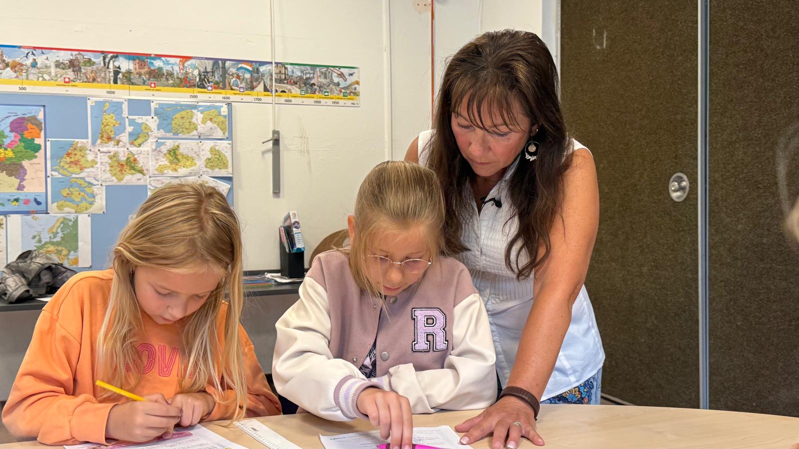 Nancy geeft al 35 jaar les op een bassischool in Wouw.